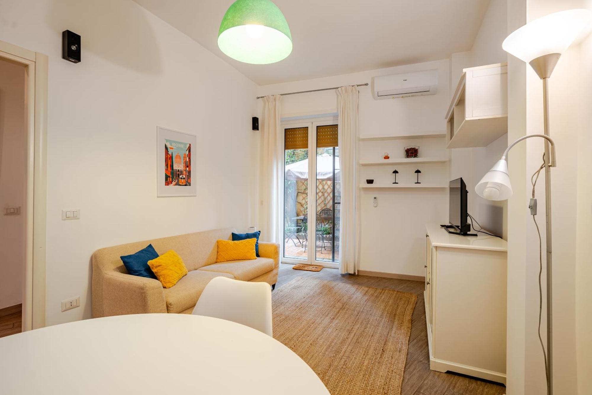 Con Terrazza Vicino San Pietro Apartment